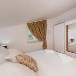 Apartamento La Perla Trogir