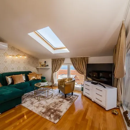 Apartment La Perla