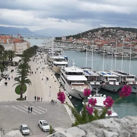 La Perla Trogir